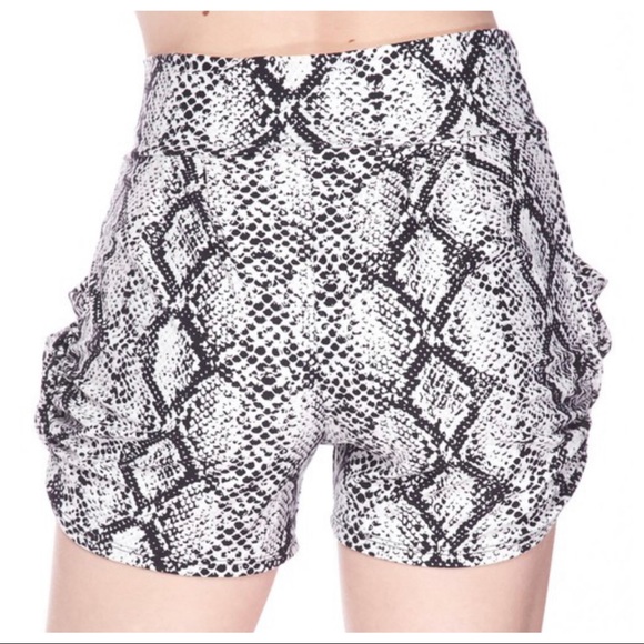 Fabulous Brushed Harem shorts with pockets - Picture 5 of 5